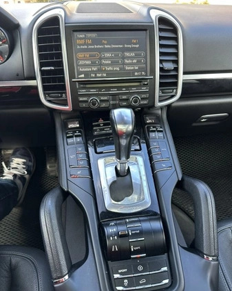 Porsche Cayenne cena 82900 przebieg: 235000, rok produkcji 2011 z Trzebinia małe 79